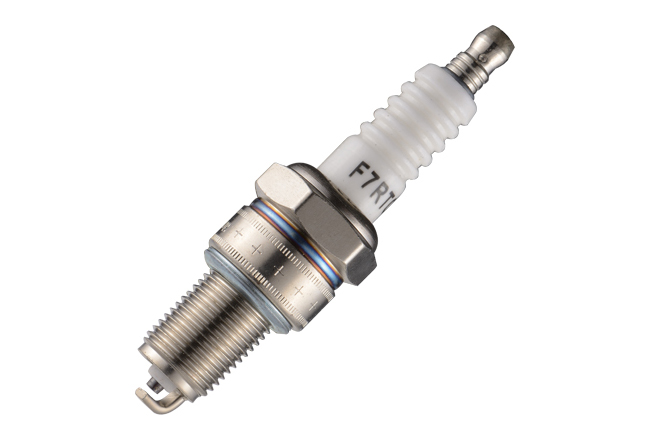 Thread size 14mm automotive spark plugs  F7RTC
