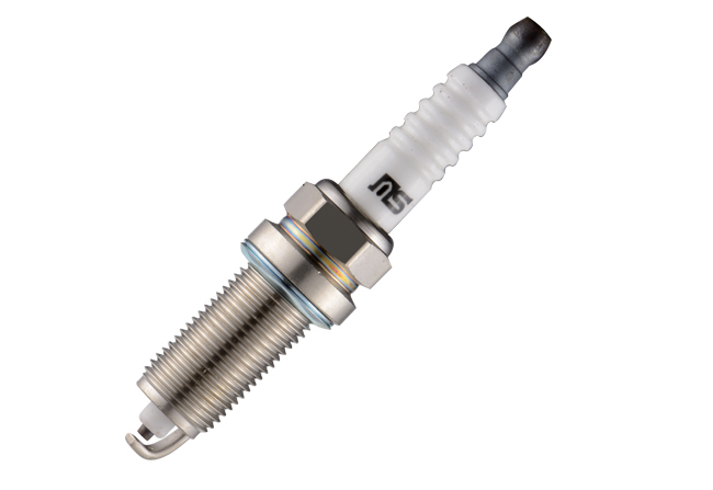 Thread size 14mm automotive spark plugs  K6RTM3