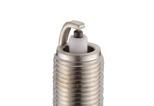 Thread size 14mm automotive spark plugs  K6RTM3
